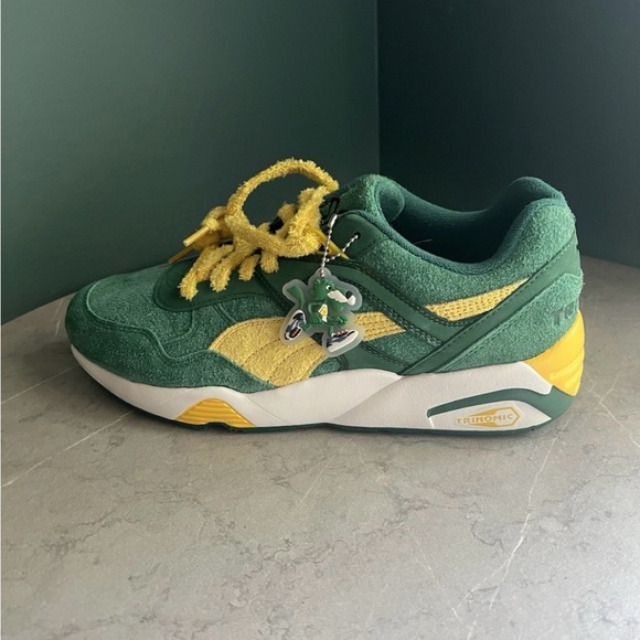 Puma R698 Super Set W/Steiff Plushie Evergreen Sun Yellow Sneakers - Picture 8 of 9